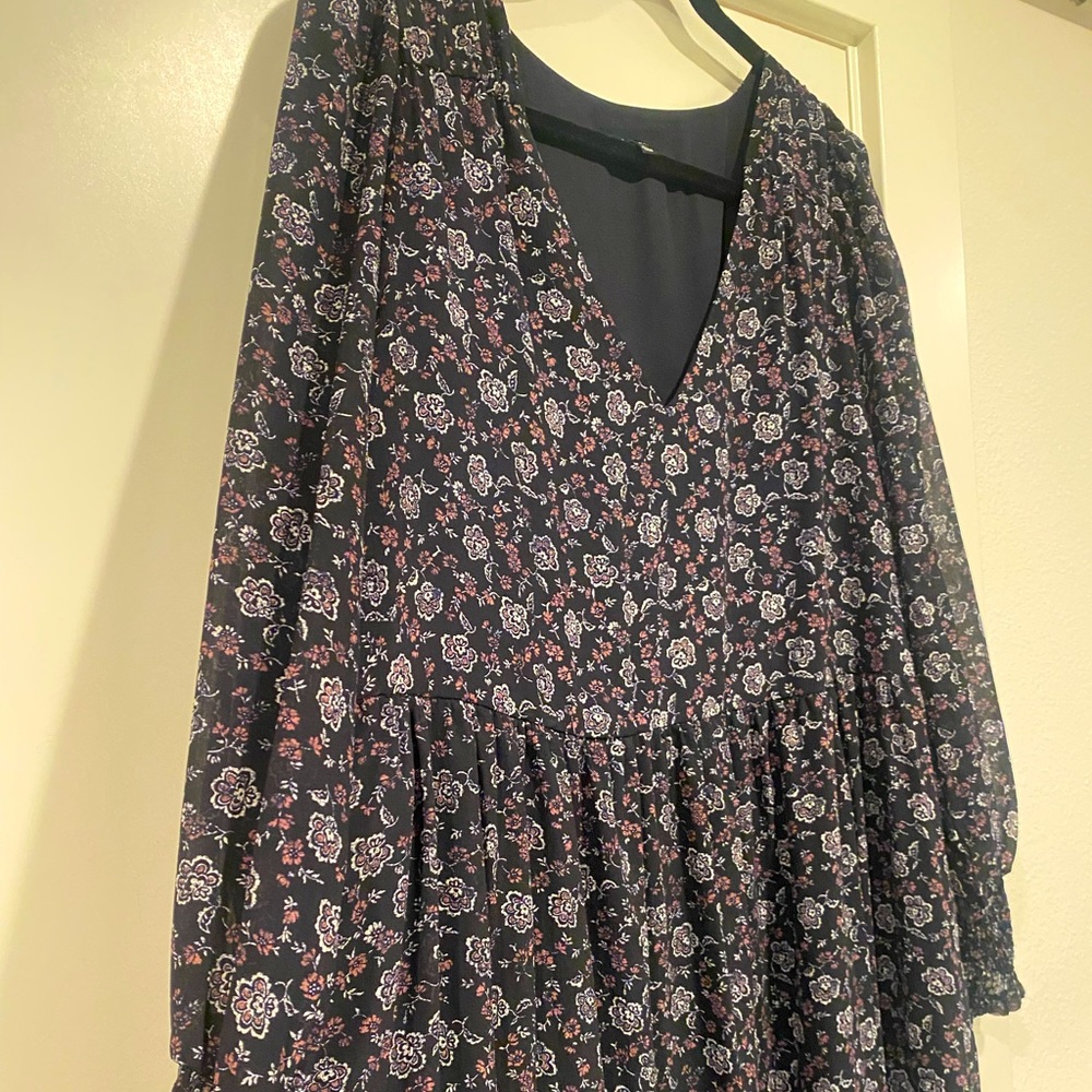 Madewell Georgette V-Neck Tiered Midi Dress in Enchanted Floral